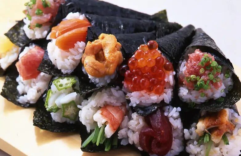 https://marineandwalk.jp/manage/wp-content/uploads/2024/12/temaki-e1735196930919.jpg